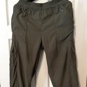 Lucy athletic crop cargo pants